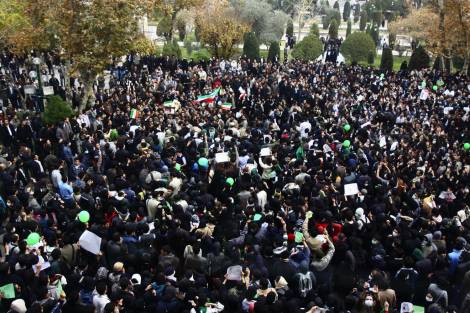 Protest. S�dan s� der ud tidligere p� m�neden i Teheran, da studerende demonstrerede. - AP