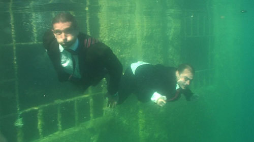24_underwater_swim1 Can the \"The Yes Men Fix the World\" with an underwater swim?